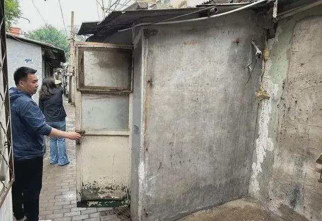 乱建居民想提升小区环境的愿望实现了凯发k8国际拆除700平方米私搭(图2)