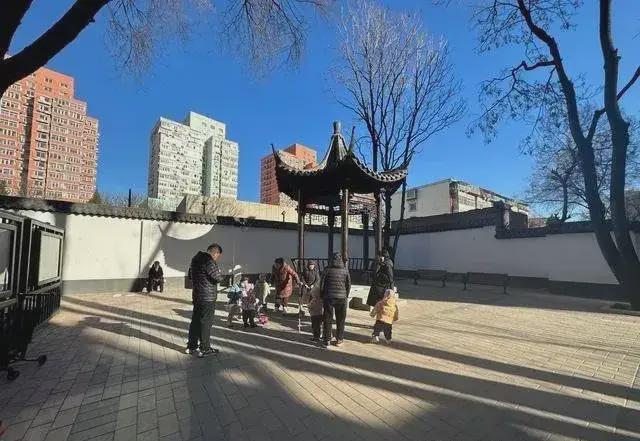 乱建居民想提升小区环境的愿望实现了凯发k8国际拆除700平方米私搭(图6)